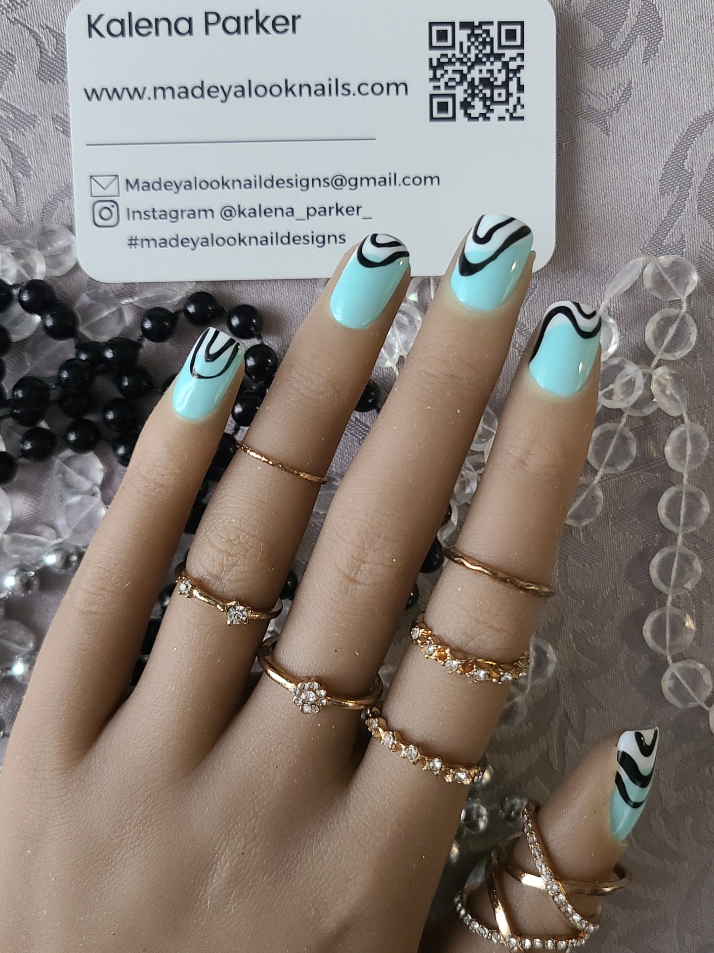 Abstract Mint