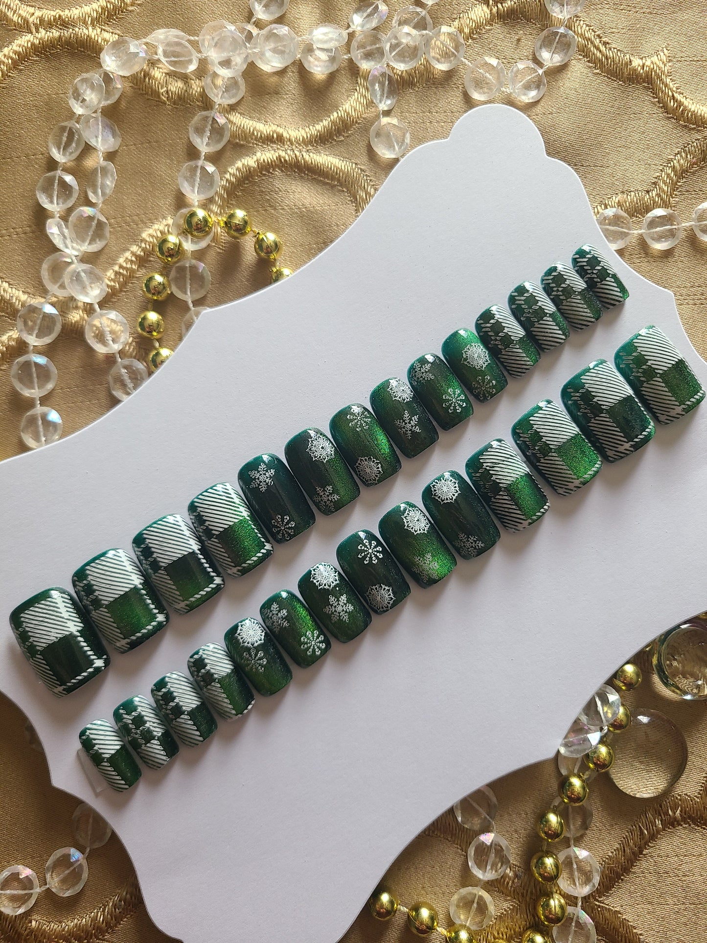 Snowflakes & Plaid (Cateye)