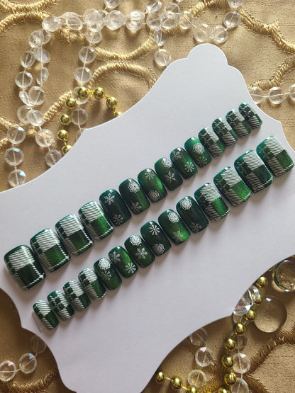 Snowflakes & Plaid (Cateye)